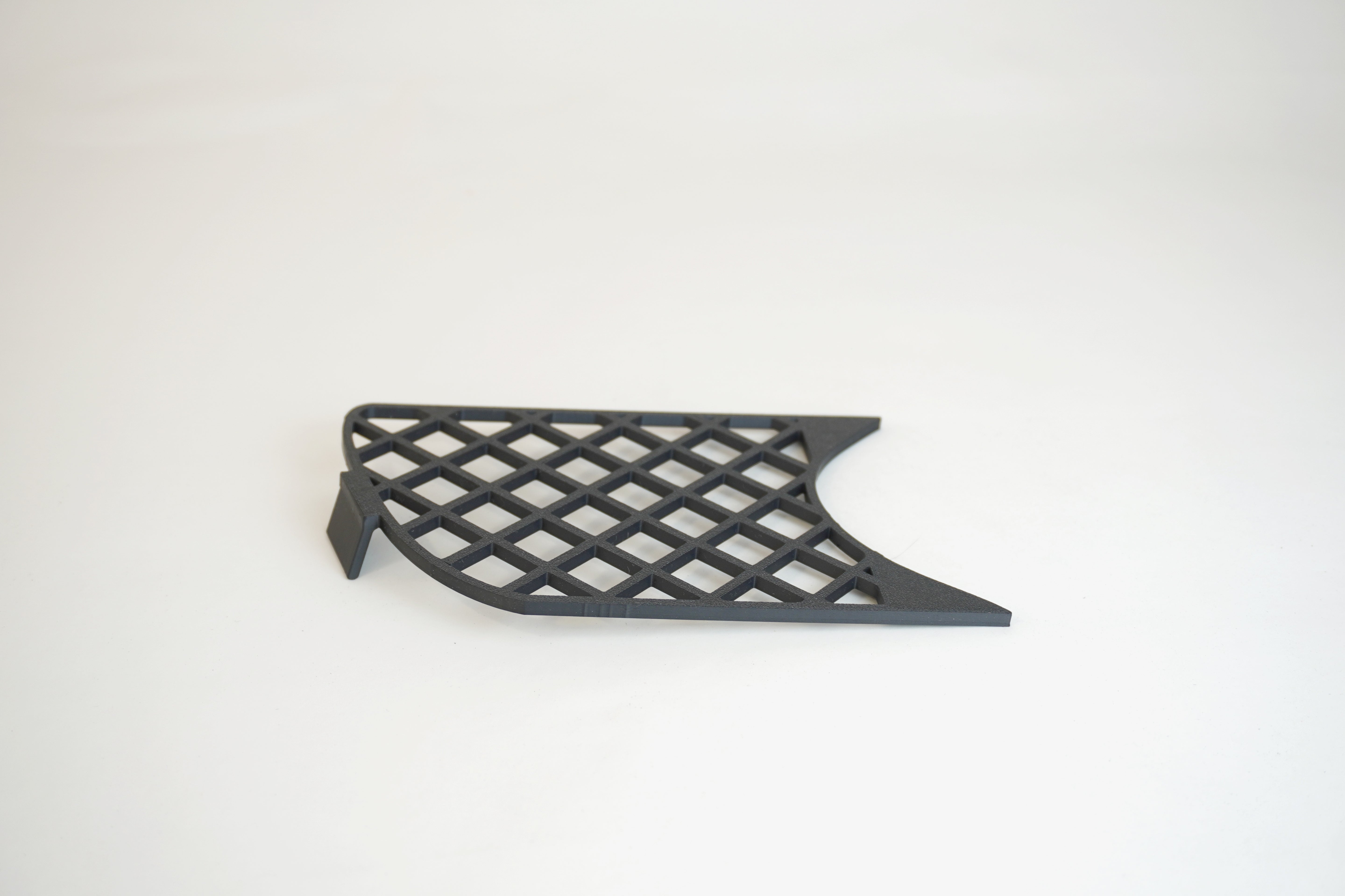 Fog light grilles compatible with BMW E46